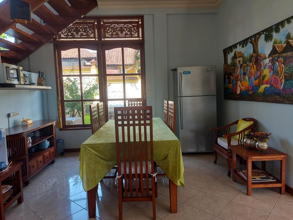 Villa Juliani Lovina  Exterior photo