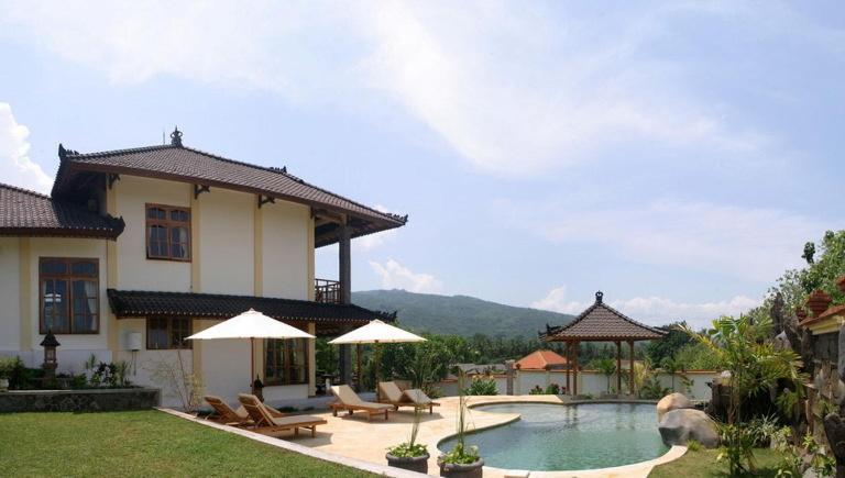 Villa Juliani Lovina  Exterior photo